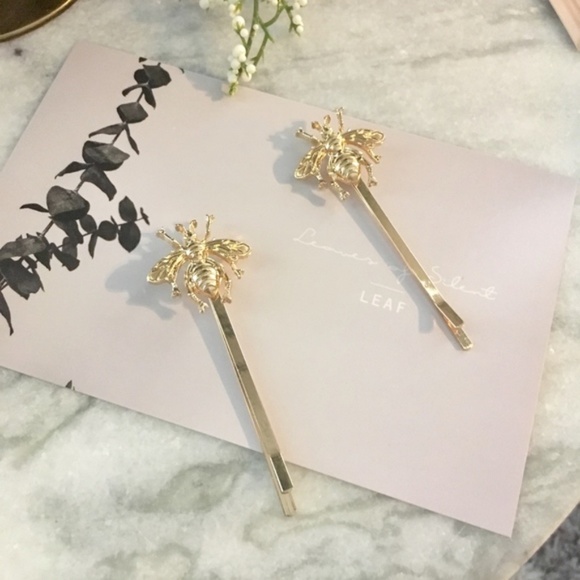 Golden Bee Minimalist Hair Pin Gold Clips Set of 2 - Picture 2 of 6